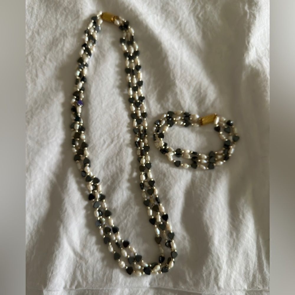 Vintage multi strand hematite and fresh water pearl bead bracelet and‎ necklace